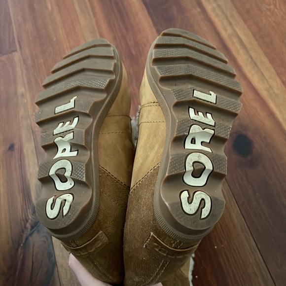 Sorel Joan of Artic Wedge Bootie with fur - Picture 5 of 5